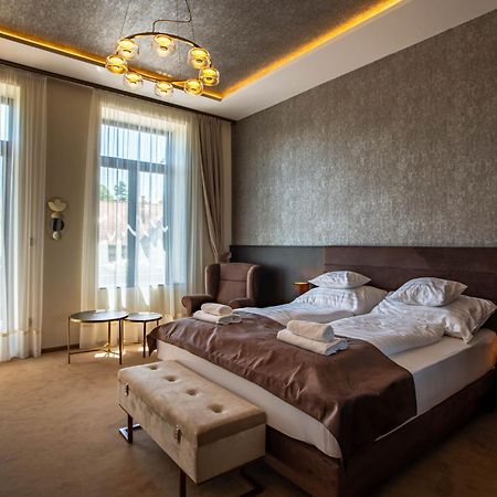 Voeroesko Villa -Elnoeki Szauna Es Jakuzzi Hasznalattal บาลาโตนัลมาดี ภายนอก รูปภาพ